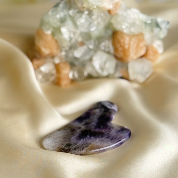Gua sha amethyst quartz